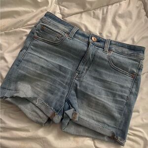 Light Wash Denim Women’s Shorts - Casual High-Rise Cut